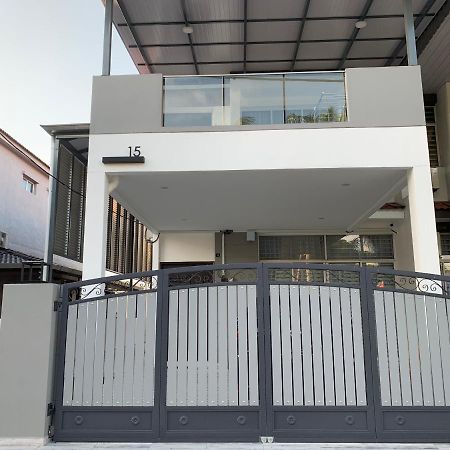 Brand New Cosy Minimalist Home Butterworth Exterior foto